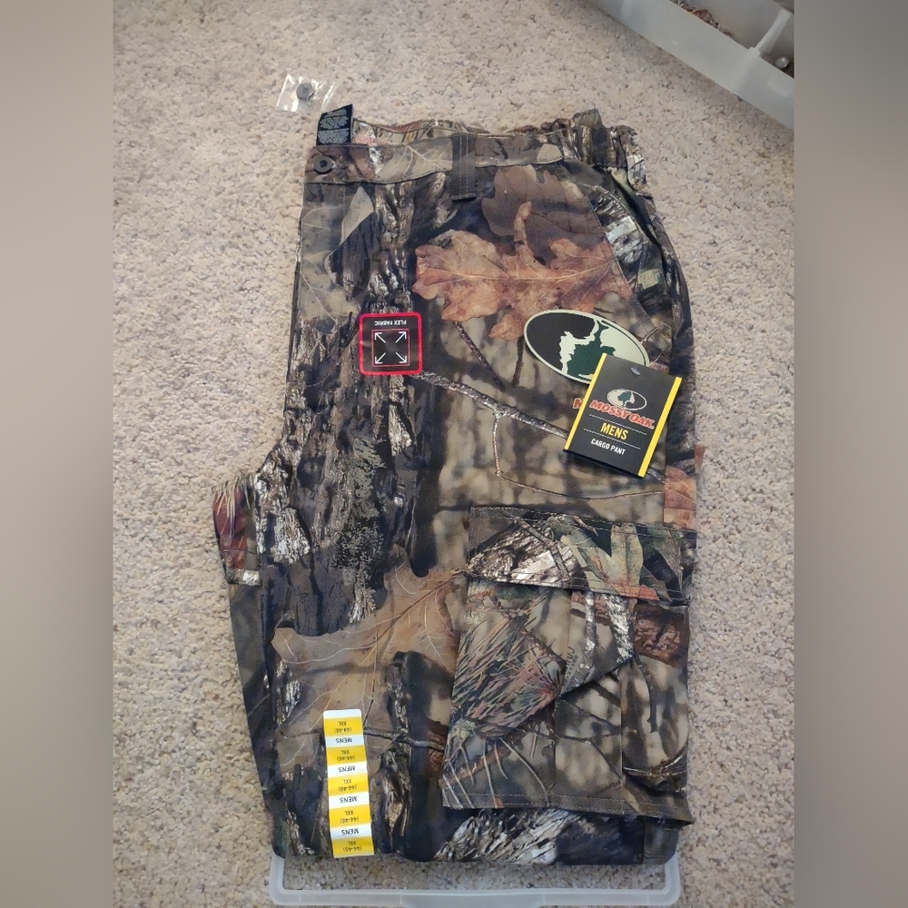 Mossy Oak men's M, XL cargo pants & XXL (44-46)